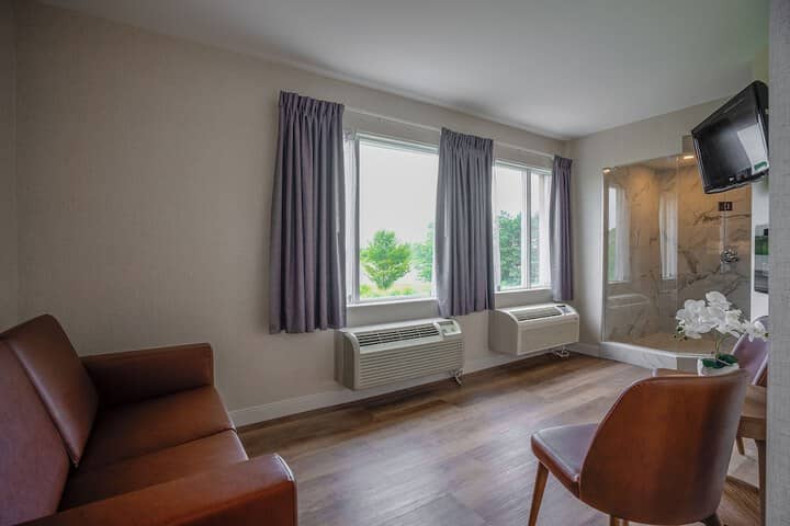 Room 45 of 70