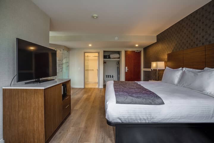 Room 44 of 70