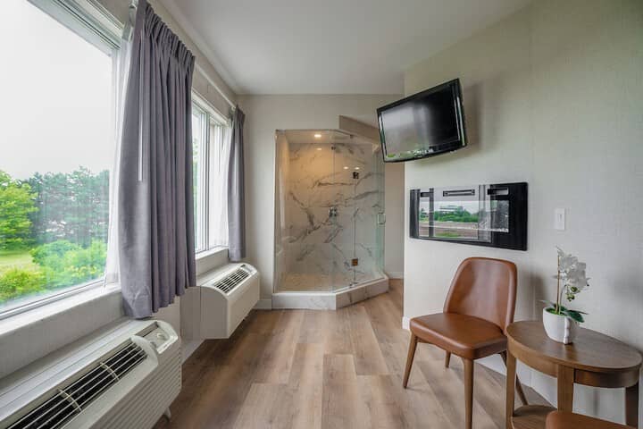 Room 40 of 70