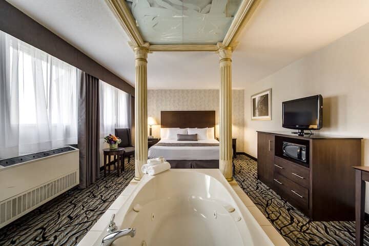Room 30 of 70