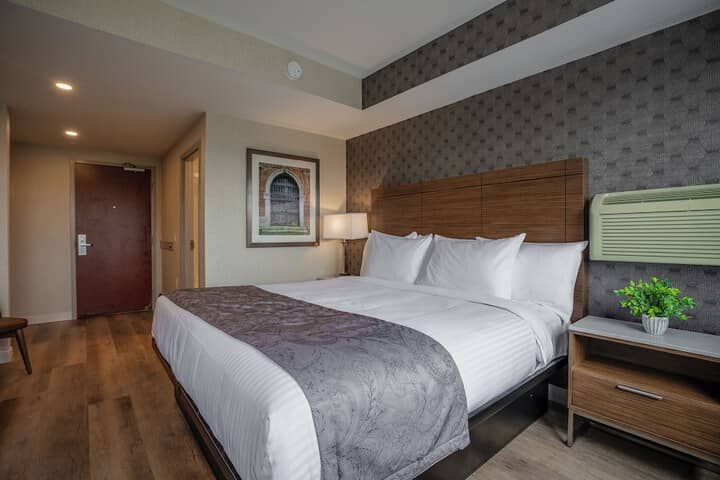 Room 35 of 70
