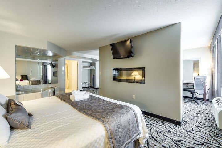 Room 10 of 70